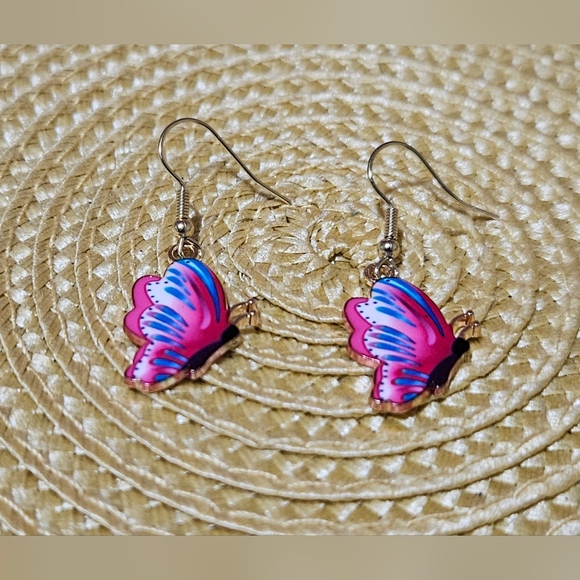 NEW! Handmade Half Butterfly Earrings 🦋 - Picture 5 of 6